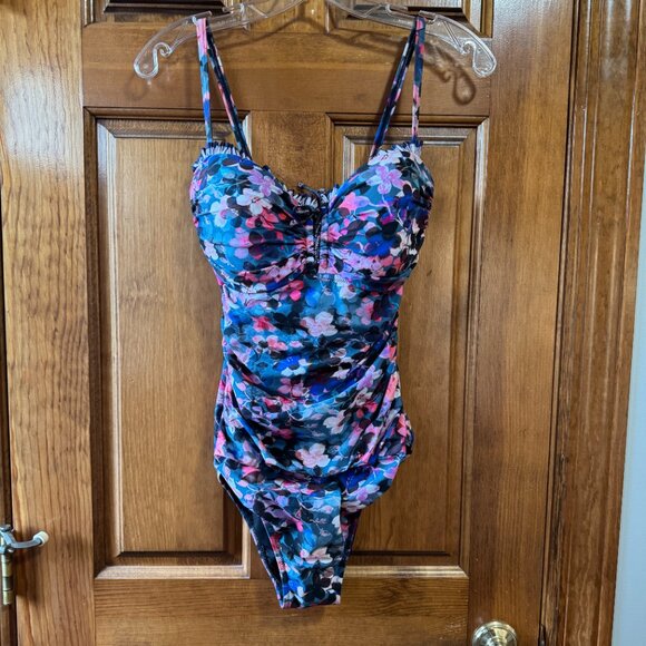 Profile by Gottex Romeo & Juliette Floral Ruched Ruffle 1 PC Size 10 Swimsuit - Picture 6 of 10